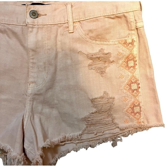 Hollister Embroidered Highrise Peach Denim Jean Short-Short - Picture 2 of 8